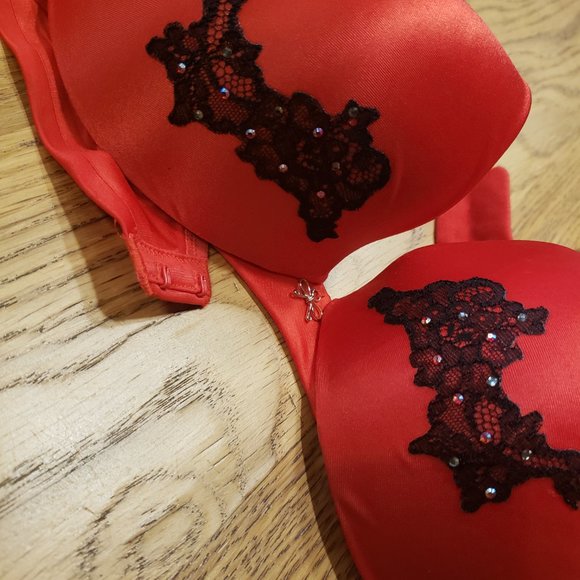 LIKE NEW victoria's secret push up bra 34dd balconet - Picture 2 of 6